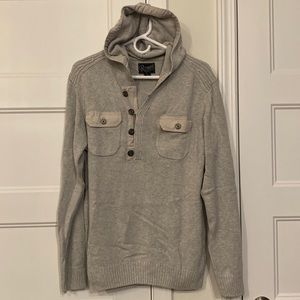 Retrofit gray hooded sweater with quarter button down and chest pockets
